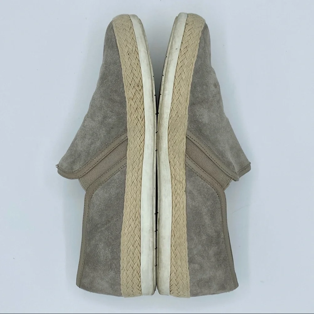 VINCE Light Wood Smoke Acker Slip-On Sneaker Size 7